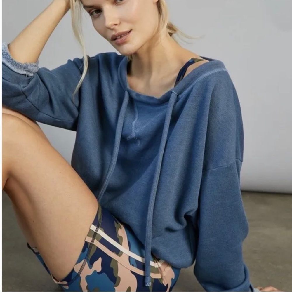 Anthropologie Year Of Ours Women's Blue Sweatshirt Soft & Cozy Size Small NWT